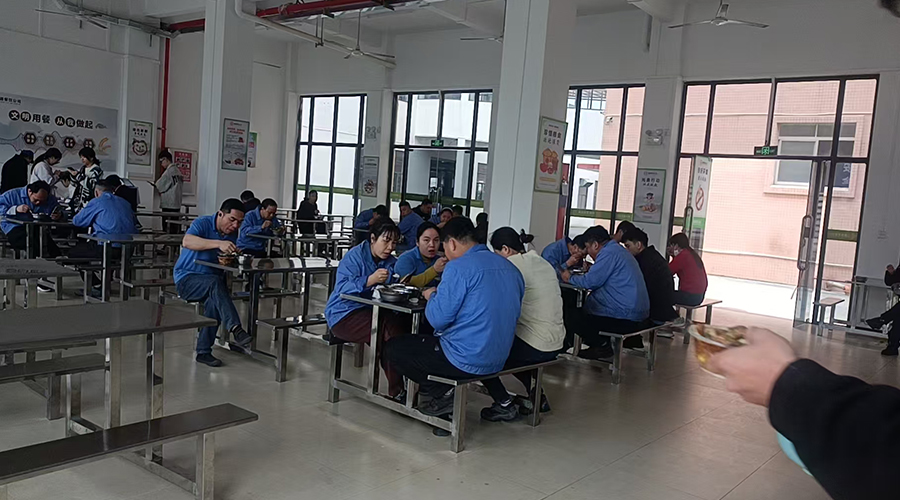 金環(huán)食堂，美味與關(guān)懷的港灣