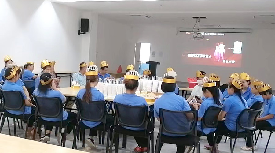 歡聚一堂 溫暖相伴！金環(huán)電器舉辦9月員工生日會(huì)