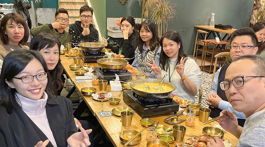 寒冬暖心！金環(huán)電器銷售部組織火鍋團建沖刺2022
