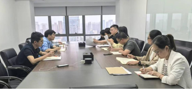 資金管理與財務核算中心聯(lián)合黨支部開展深入貫徹中央八項規(guī)定精神學習教育